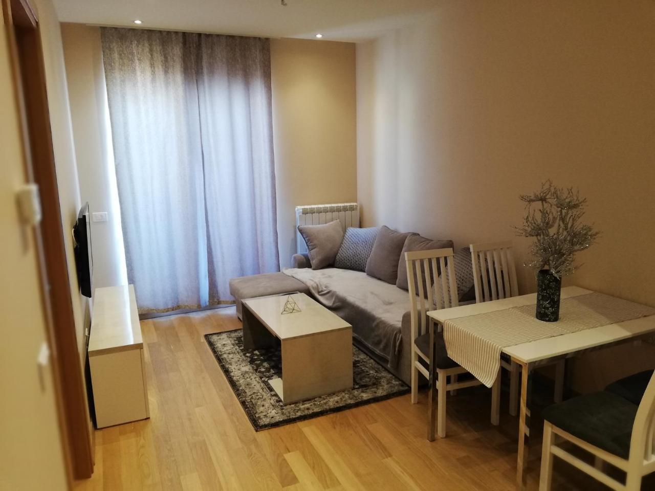 Lux Apartman Natasa ซลาตีบอร์ ภายนอก รูปภาพ